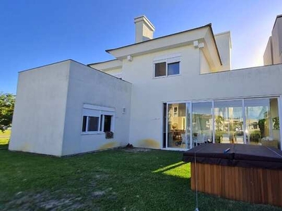 Casa à venda no bairro Capão da Canoa - Capão da Canoa/RS