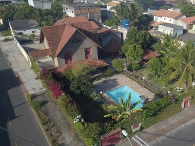 Casa em Jacaraipe 840m² de lote ( Piscina )