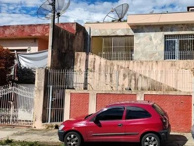 Casa para venda tem 198 metros quadrados com 4 quartos em Jardim Bela Vista - Jacareí - SP