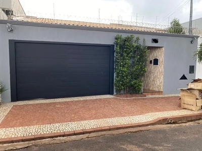 Vendo casa no jardim inconfidência zona sul