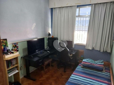 Apartamento à venda por R$ 320.000