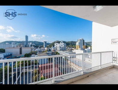 Apartamento no Bairro Jardim Blumenau em Blumenau com 3 Dormitórios (1 suíte) e 192 m²