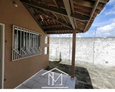 Vendo Casa de 2 Quartos, em Terreno de 360m2