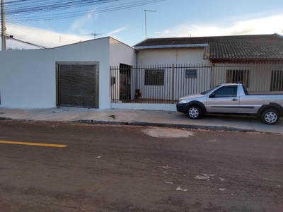 Casa em Residencial Abussafe, Londrina/PR de 144m² 2 quartos à venda por R$ 449.000,00