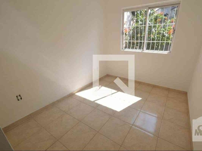 Casa com 2 quartos à venda no bairro Santa Amélia, 70m²