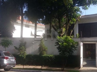 Aluga se casa com 960mts 10 quartos ou salas, 12 vagas de garagem no pacaembu