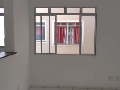 Apartamento com 02 quartos