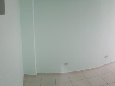 Sala em Centro, Poá/SP de 10m² para locação R$ 850,00/mes