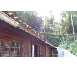 2 CASAS PETRÓPOLIS, CHÁCARA DAS ROSAS, A CONCLUIR REFORMA