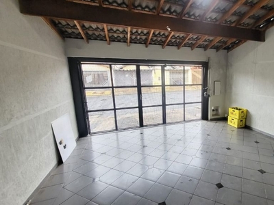 Casa em Centro, Piracicaba/SP de 150m² 3 quartos à venda por R$ 325.000,00 ou para locação R$ 2.000,00/mes