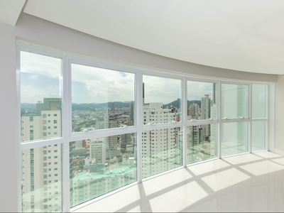 Penthouse em Centro, Balneário Camboriú/SC de 139m² 3 quartos à venda por R$ 3.849.000,00