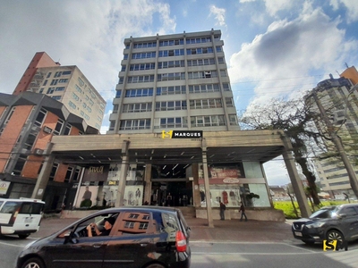 Sala em Centro, Joinville/SC de 39m² para locação R$ 1.000,00/mes