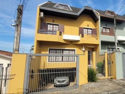 Sobrado em Boa Vista, Curitiba/PR de 190m² 3 quartos à venda por R$ 979.000,00