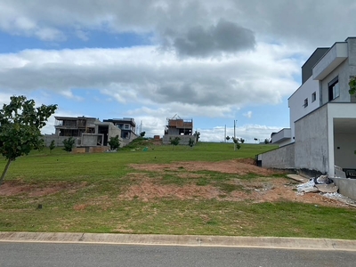 Terreno em Centro, Taubaté/SP de 10m² à venda por R$ 243.000,00