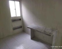 Aluga-se apartamento no conjunto Beira mar