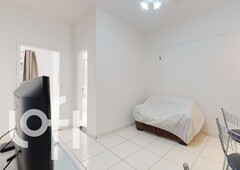 Apartamento à venda em Copacabana com 60 m², 1 quarto, 2 suítes