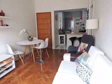 Apartamento à venda em Copacabana com 67 m², 2 quartos