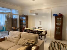 Apartamento à venda em Laranjeiras com 208 m², 4 quartos, 1 suíte, 1 vaga