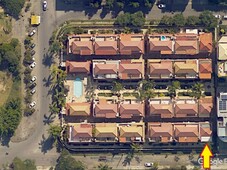Casa 4 Suítes com 200 m2 - Dentro Condomínio -Perto Praia