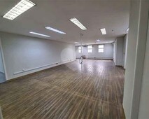 SALA / CONJUNTO COMERCIAL 110 M² COM 05 BANHEIROS 03 VAGAS DE GARAGEM NO BROOKLIN - LOCAÇÃ