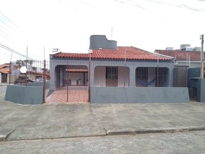 Casa em Indaiá, Caraguatatuba/SP de 148m² 4 quartos à venda por R$ 769.000,00