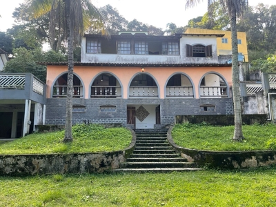 Casa em Itaipu, Niterói/RJ de 200m² 4 quartos à venda por R$ 999.000,00