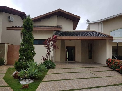 Casa em Jardim Independência, Taubaté/SP de 300m² 3 quartos à venda por R$ 1.200.000,00 ou para locação R$ 5.000,00/mes