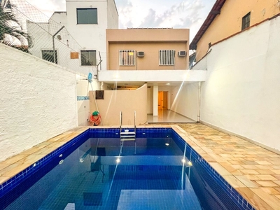 Casa em Piratininga, Niterói/RJ de 143m² 4 quartos à venda por R$ 889.000,00