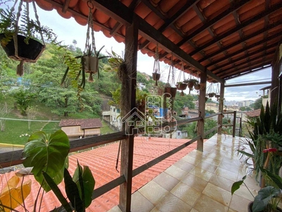 Casa em Santa Rosa, Niterói/RJ de 180m² 3 quartos à venda por R$ 289.000,00