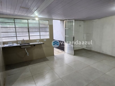Casa em Vila Cintra, Mogi das Cruzes/SP de 45m² 2 quartos para locação R$ 800,00/mes