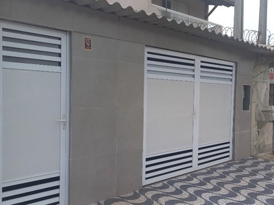 Casa em Vila Tupi, Praia Grande/SP de 106m² 2 quartos à venda por R$ 409.000,00