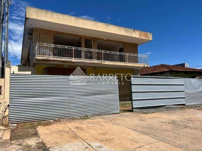 Sala com 14 quartos à venda no bairro Setor Bueno, 555m²