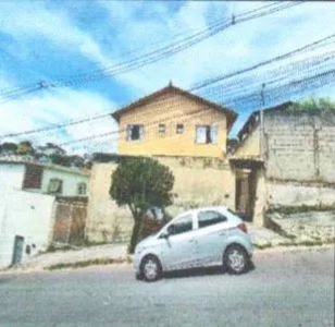 SANTA LUZIA - Casa Padrão -