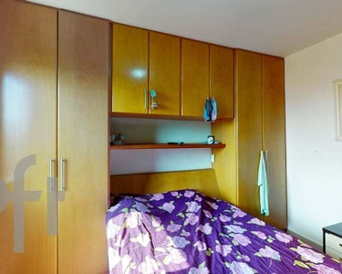 1 dormitório na Rua Barão De Monte Santo