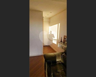 Apartamento 49 m² com dormitórios e 1 vaga de garagem