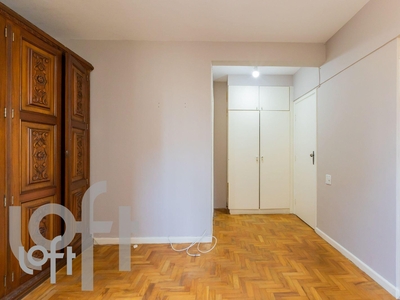 Apartamento à venda em Campo Belo com 140 m², 4 quartos, 1 suíte, 2 vagas