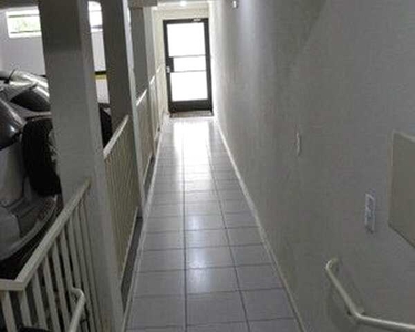 Apartamento com 3 dormitórios à venda, 82 m² por R$ 355.000,00 - São Mateus - Juiz de Fora