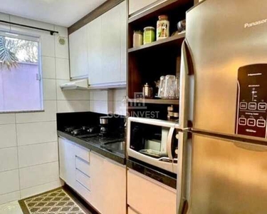 Apartamento semi mobiliado com 2 quartos (sendo 1 suíte) , elevador e garagem coberta no c