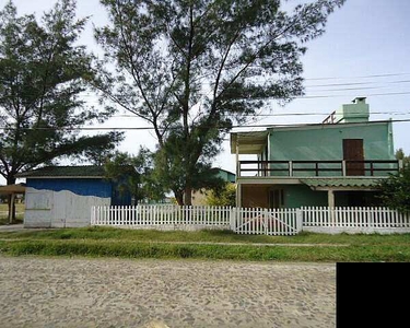Casa com 5 Dormitorio(s) localizado(a) no bairro Nazaré em Cidreira / RIO GRANDE DO SUL R