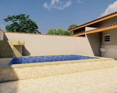 Casa com piscina a venda em Mongaguá a 550 metros da praia