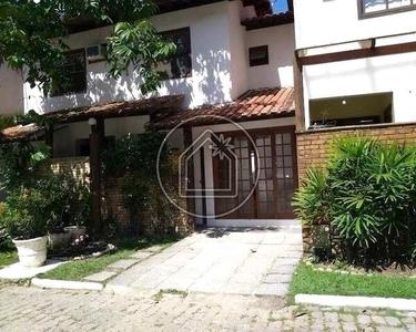 Casa duplex em charmoso condomínio cercado pela natureza na Região Oceânica - 2 quartos