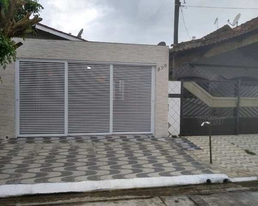 Casa para venda com 80 metros quadrados com 3 quartos em Maracanã - Praia Grande - SP