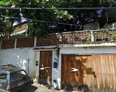 Casa para venda possui 110 metros quadrados com 4 quartos em Pitangueiras - Rio de Janeiro