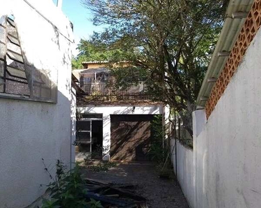 Casa para venda tem 300 metros quadrados com 2 quartos em Jardim São Pedro - Porto Alegre