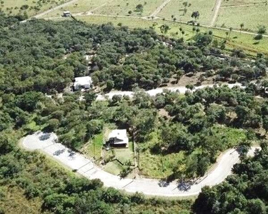 Excelente de Lote 1.500m² Plano e de Esquina em Condomínio no Centro da Serra do Cipó