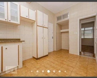 Lindo apartamento na Rua Joaquim Tavora 156 recém reformado