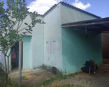 VENDO CASA TODA NA LAJE, EM ÓTIMA LOCALIZAÇÃO DE ARNIQUEIRAS!!! CONDOMÍNIO FECHADO!!!