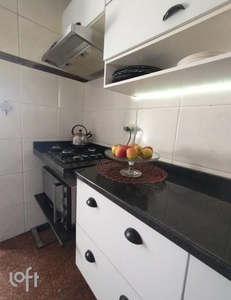 Apartamento à venda em Alto de Pinheiros com 68 m², 2 quartos, 1 suíte, 1 vaga