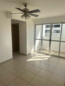 Apartamento com 2 quartos para alugar no bairro Carlos Prates, 70m²