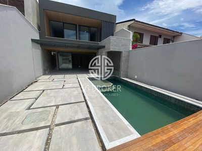 Casa em Barra da Tijuca, Rio de Janeiro/RJ de 360m² 6 quartos à venda por R$ 4.199.000,00